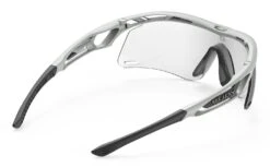 Rudy Project Tralyx+ Slim Sportbrille - Light Grey Matte/ImpactX Photochromic -Helm Geschäft SP787897 0000 Rudy Project Tralyx slim sportbrille small light grey matte impactx photochromic 2 laser black smoke 5